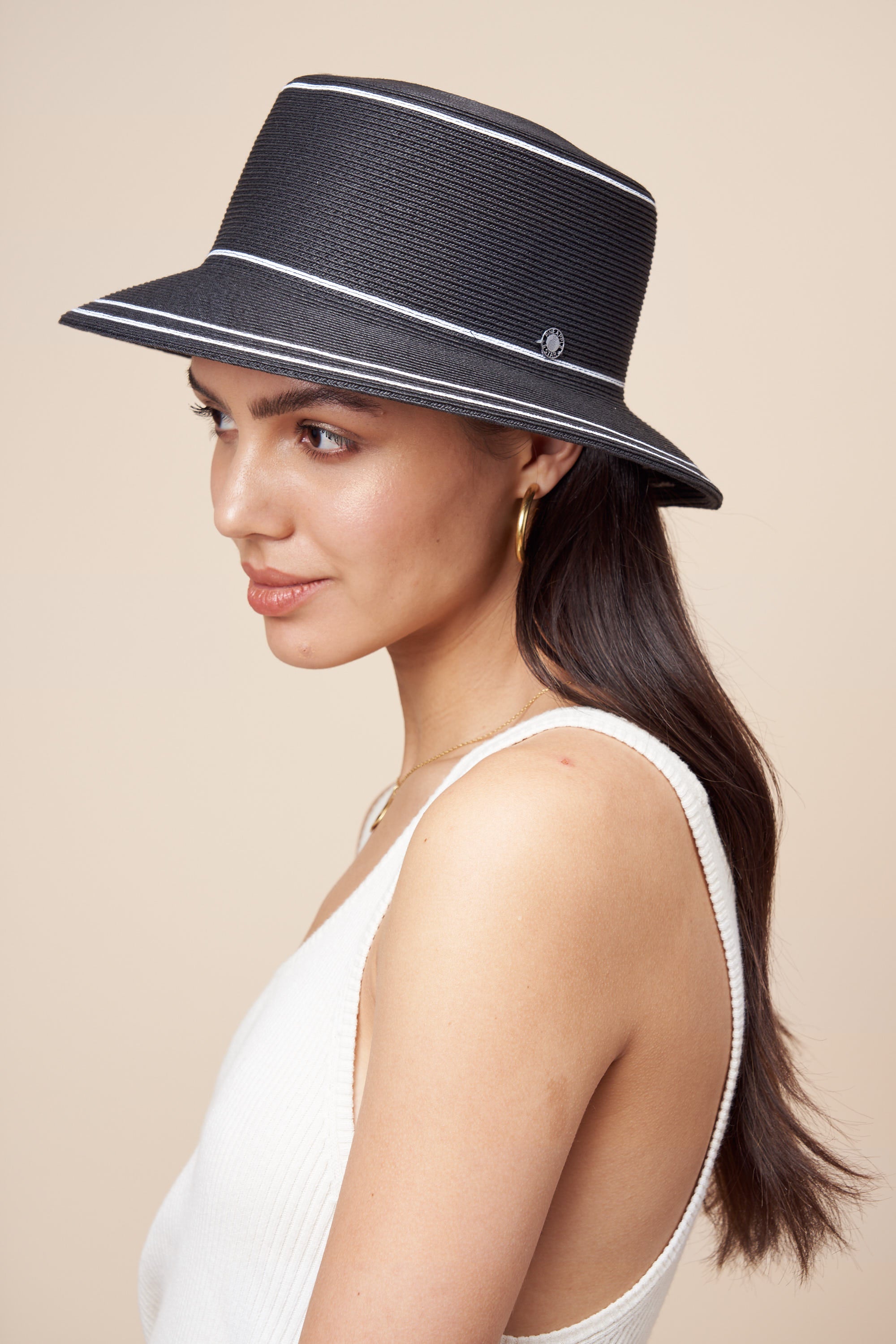 The Bella-Black