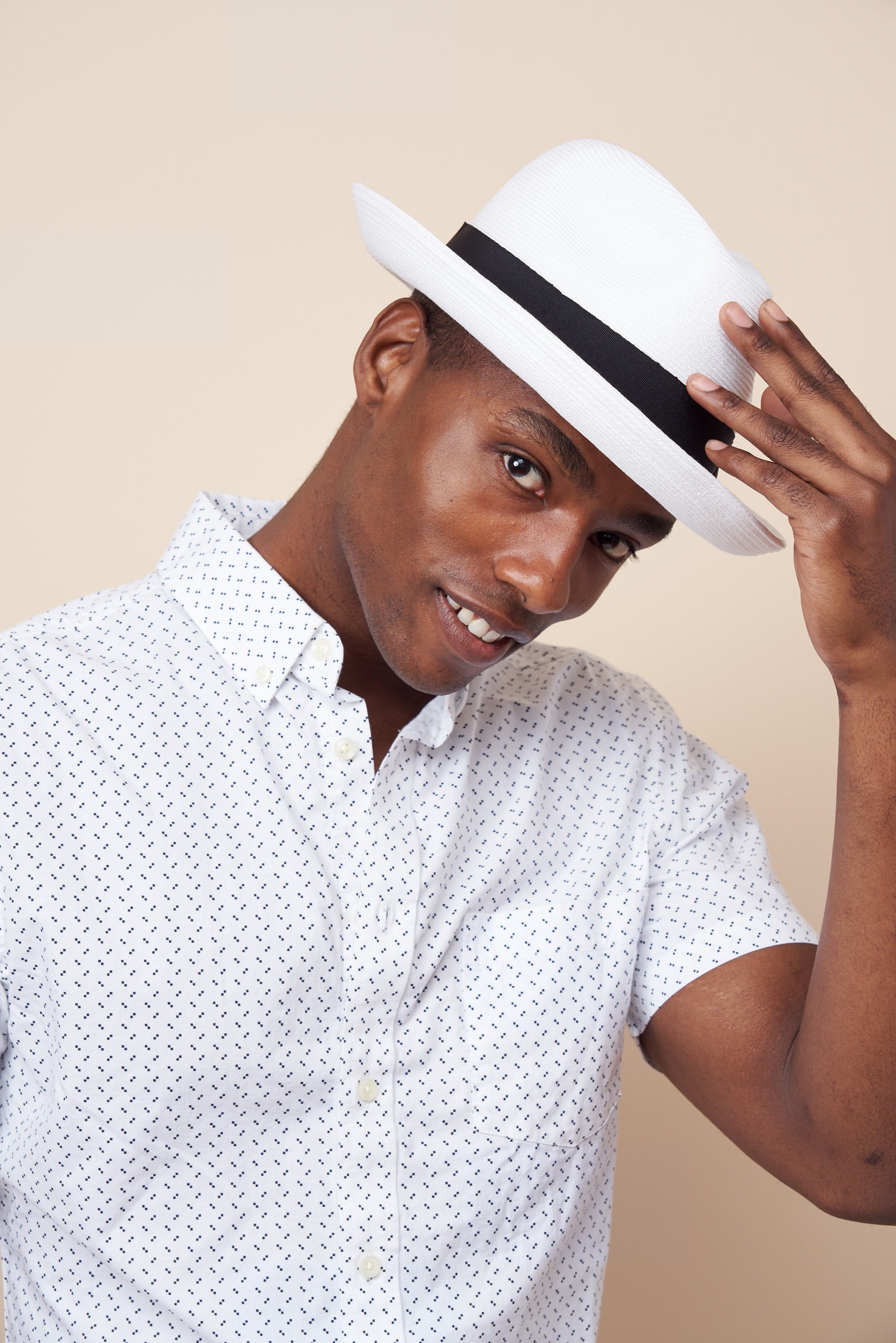 The Genoa Bowtie-White
